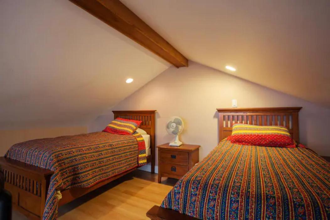 Birds Of A Feather Victoria Oceanfront Studio Suites Colwood Exterior foto
